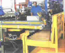 Automatic Glass Loading Machine with Tilted Arms, Vacuum Suction Cups & Belt Conveyor Automatic Glass Loading Machine with Tilted Arms, Vacuum Suction Cups & Belt Conveyor