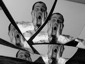 Ordinary Mirror Shatters into Sharp Fragments Which May Causes Fatal Injuires Ordinary Mirror Shatters into Sharp Fragments Which May Causes Fatal Injuires